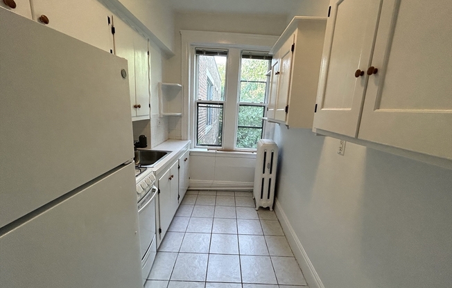 324 CHESTNUT HL AVE