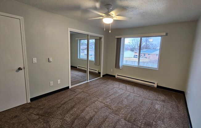 1 bed, 1 bath, $695, Unit 43