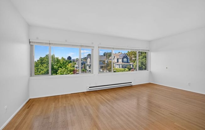 1000 1 AVE W
