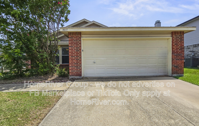 8011 MOSSTREE DR