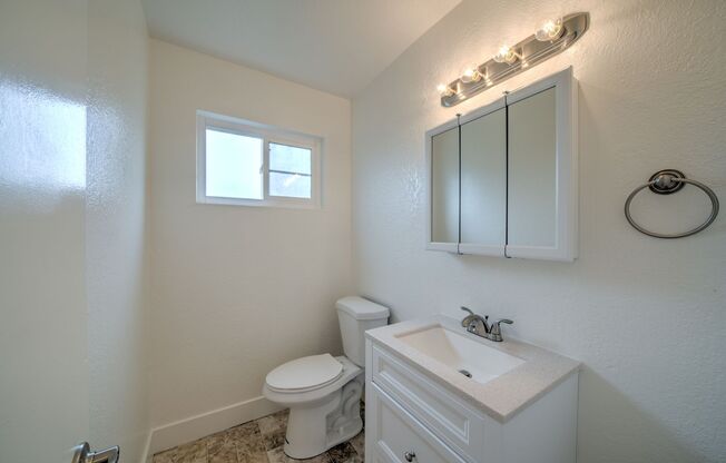 3 beds, 1.5 baths, $2,857, Unit 23