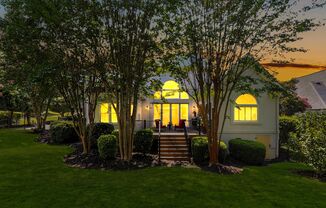 4 beds, 3.5 baths, $6,300