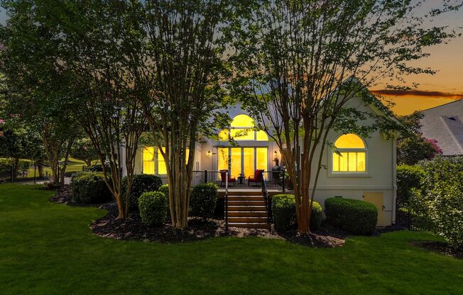 4 beds, 3.5 baths, $6,300