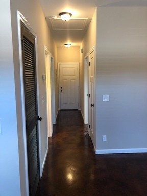 2 beds, 1 bath, 650 sqft, $1,050