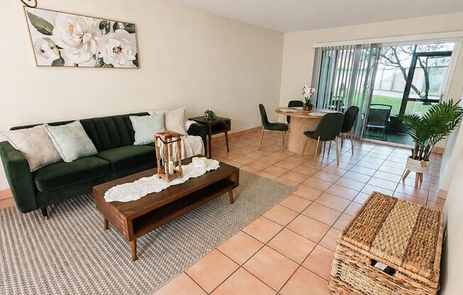 Charming 1 Bedroom / 1 Bathroom Condo – First Floor Unit with Florida Room in a Gated Community.