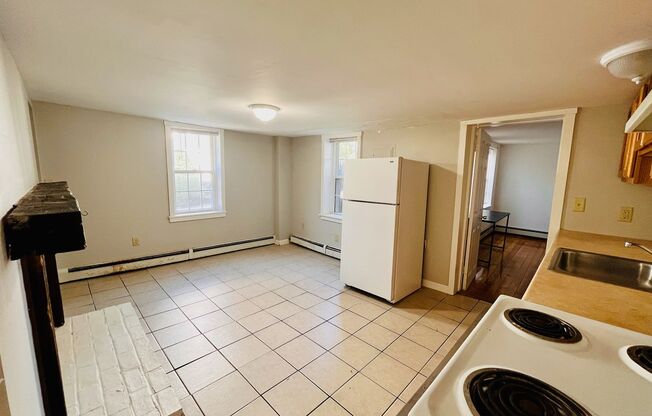 1 bed, 1 bath, $1,600, Unit 1