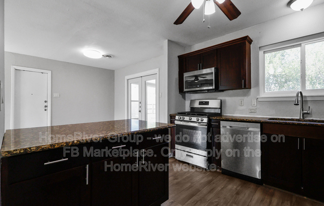 8402 STARCREST DR