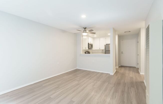 1 bed, 1 bath, 700 sqft, $1,798, Unit 319