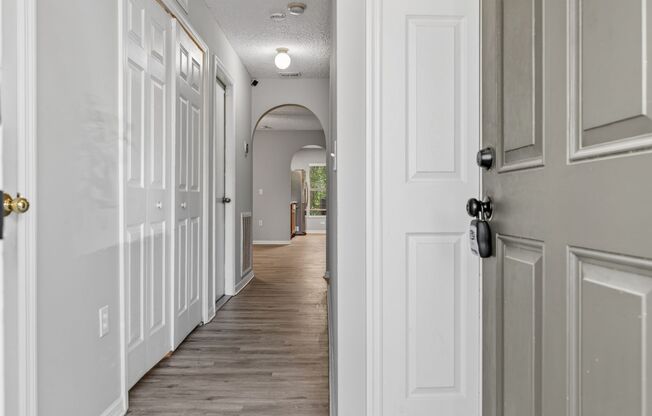 Spacious 3BR Townhome with Loft, Garage & Screened Patio