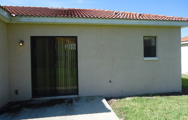 3 beds, 2 baths, $1,699