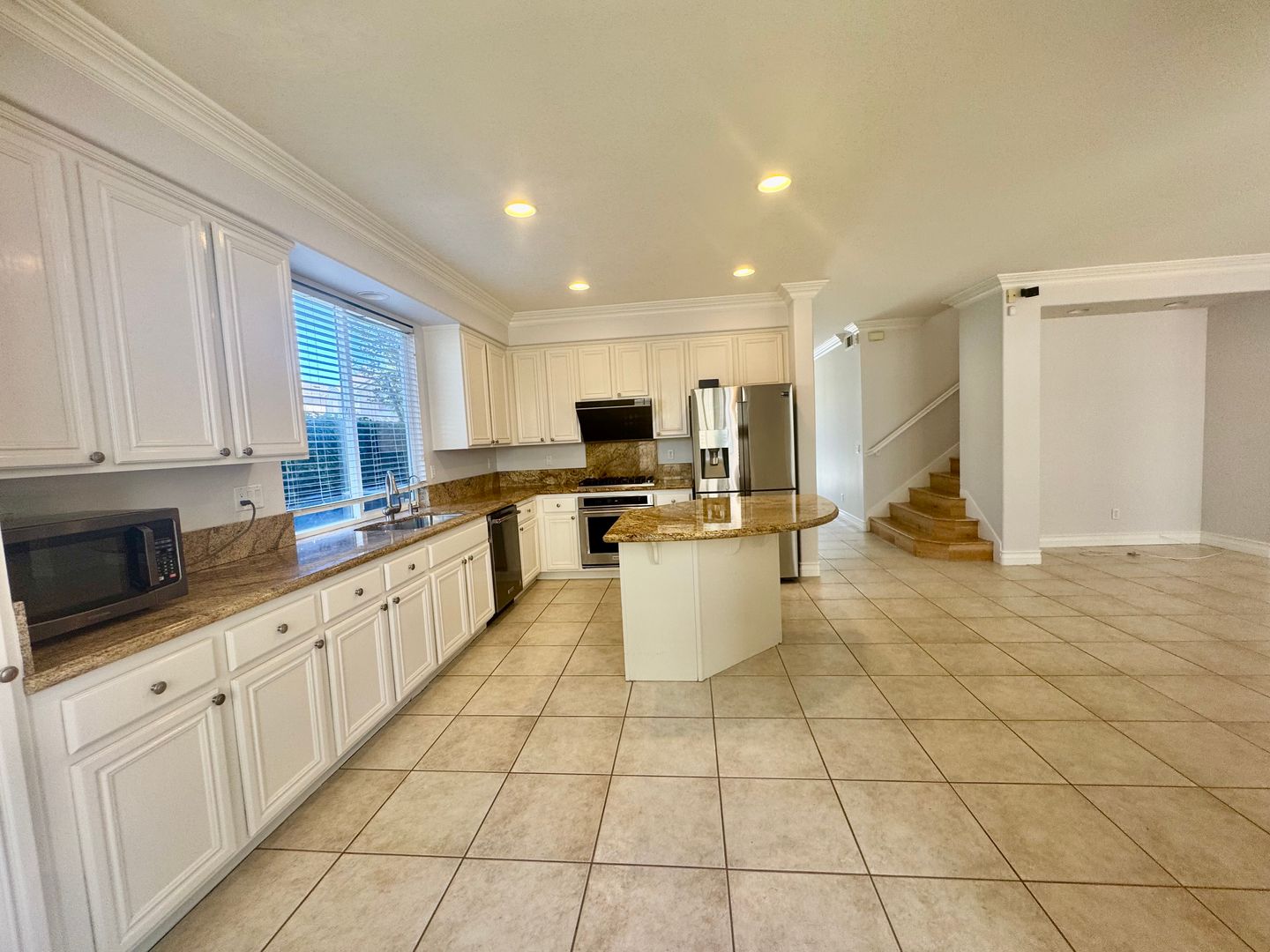 4 bedroom beautiful Irvine home in gated Northwood Pointe
