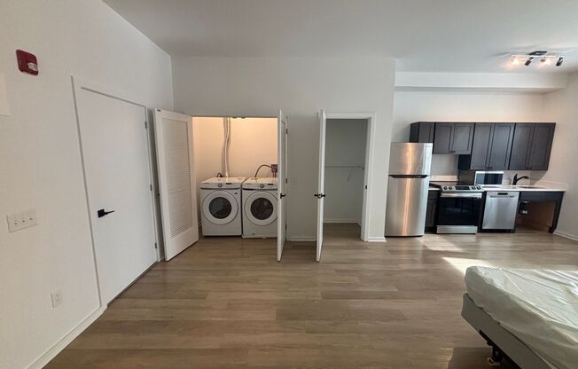 Studio, 1 bath, 400 sqft, $1,750, Unit 101