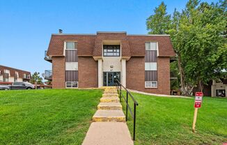 Spacious 1-Bedroom Apartment in Southeast Denver | Assigned Parking + Community Amenities