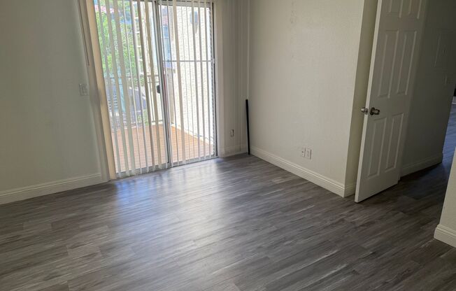 2 beds, 2 baths, $1,250, Unit # 203