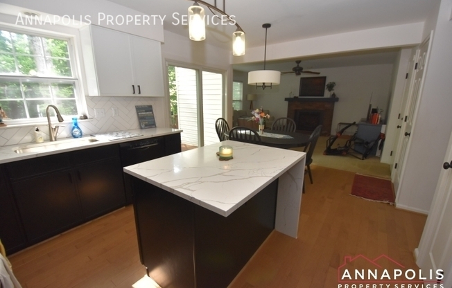 2808 TRAXLER CT