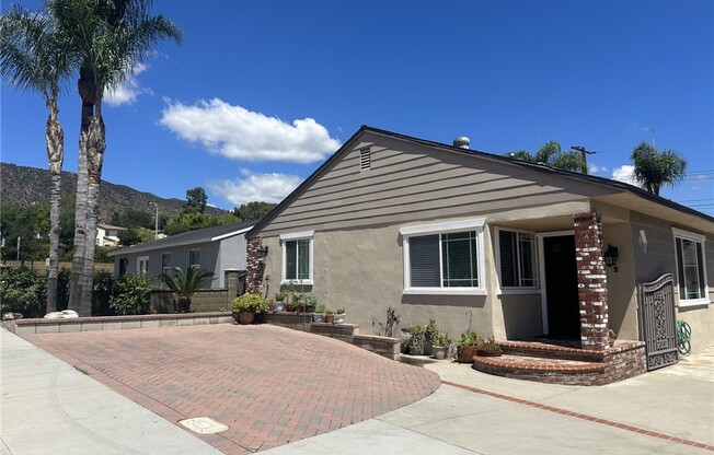 162 N Barranca Avenue