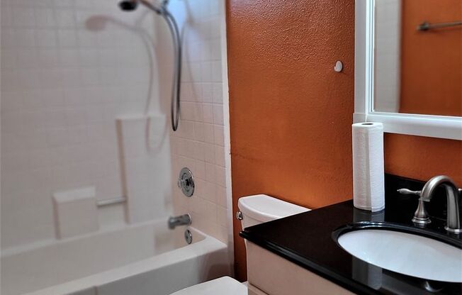 Great Encanto Location - three bedroom, three bath