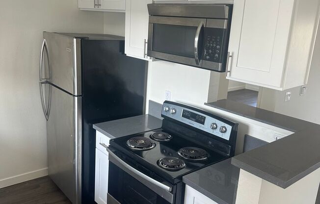 1 bed, 1 bath, $2,195, Unit 317