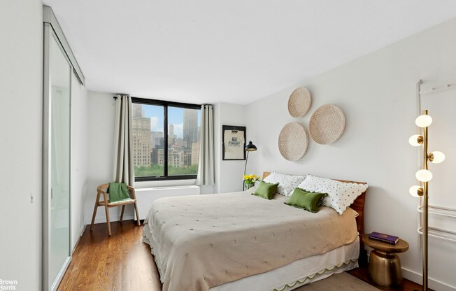 2 beds, 2 baths, $10,995, Unit 12J