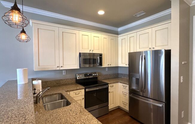 230 S Tryon - T.R. Lawing Realty Property
