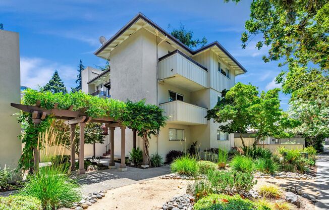 Charming 2-Bedroom Condo in Downtown Palo Alto