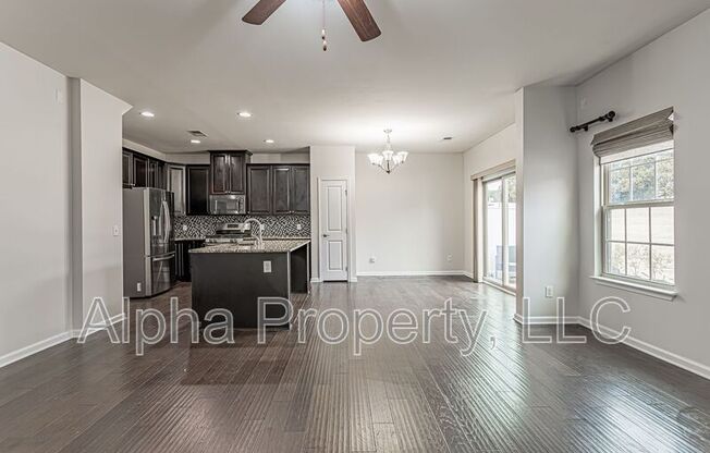 202 ALDERSIDE PL