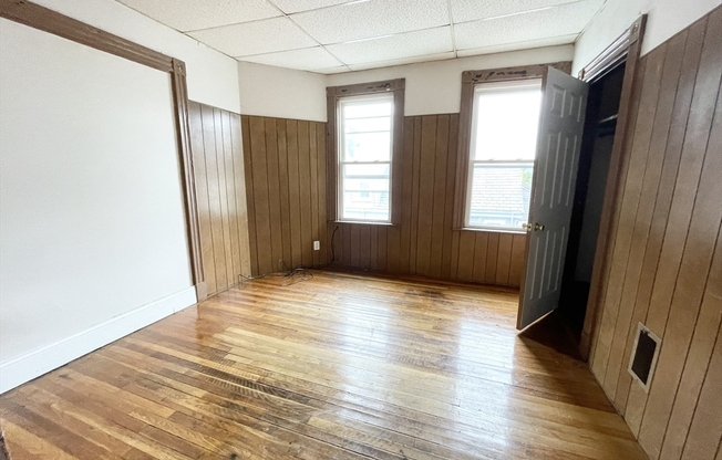 4 beds, 1 bath, $3,600, Unit 3