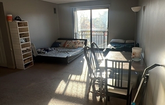 2 beds, 2 baths, $3,275, Unit 402