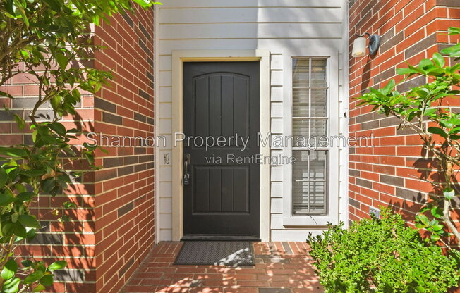 2003 WHITELAW DR