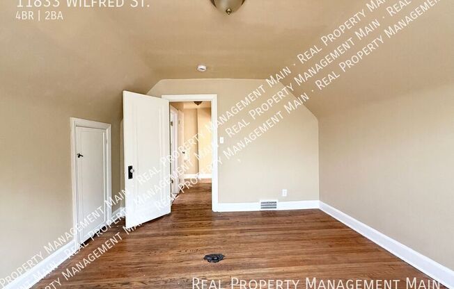 11833 WILFRED ST