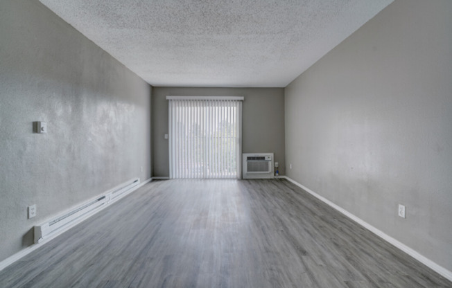 1 bed, 1 bath, 750 sqft, $880, Unit 5920-001