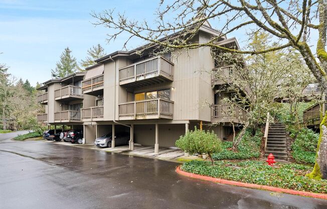 Spacious 1-bdrm/1-bath condo in quiet neighborhood. Balcony, 2 parking spaces, fireplace, hot tub, & pool