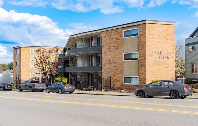 Lake Vista Apartments