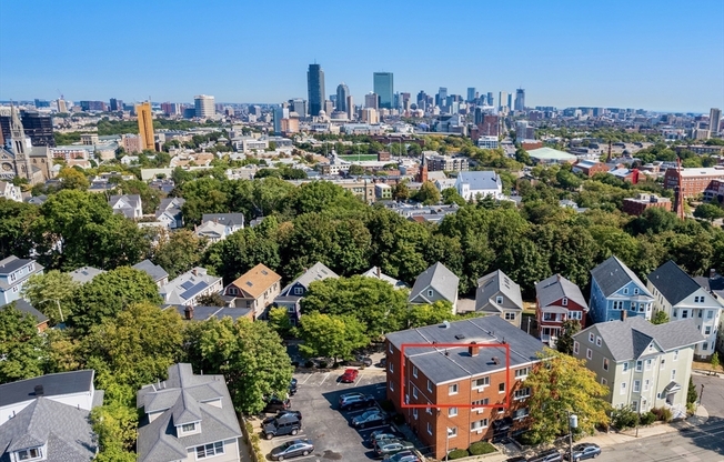 2 beds, 1 bath, 750 sqft, $3,300, Unit 13