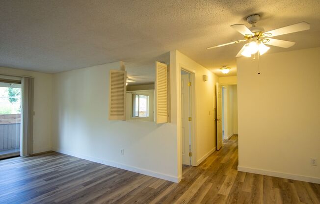 2 beds, 2 baths, $1,595, Unit 9132