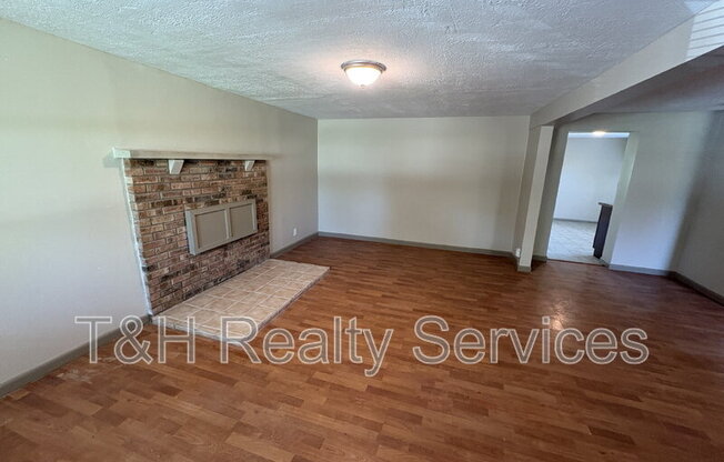 3368 CLOVER DR