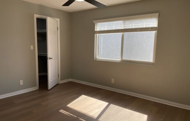 2 beds, 1 bath, 890 sqft, $2,695, Unit 0054