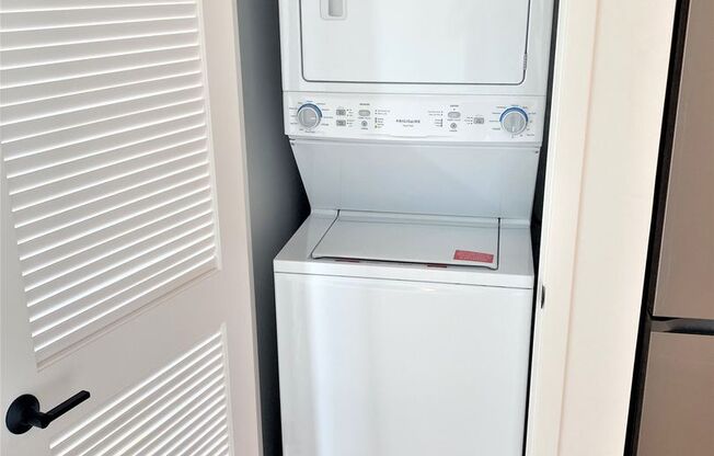 Studio, 1 bath, 354 sqft, $1,995, Unit 205