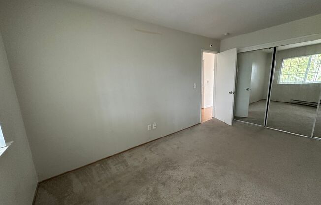 1610 Cloverdale Lane