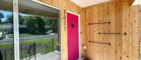 2321 GLENDALE DR