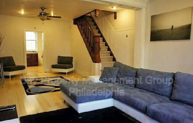 128 JAMESTOWN AVE