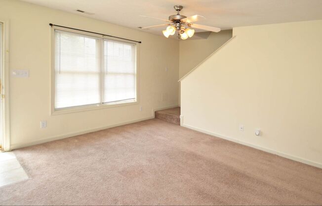 2 BR 2.5 BTH Townhouse off Wards Ferry Rd