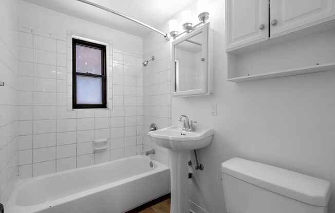 2 beds, 1 bath, 850 sqft, $949, Unit 10601 Lindberg Ave. A3- Apt. 3