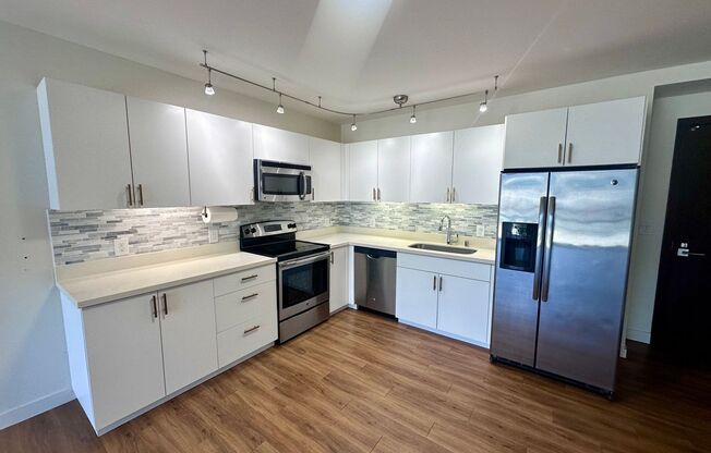 For Rent - [Symphony Honolulu] 888 Kapiolani Blvd. #2112