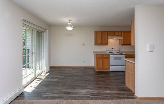 2 beds, 1 bath, 968 sqft, $1,345, Unit 95-307