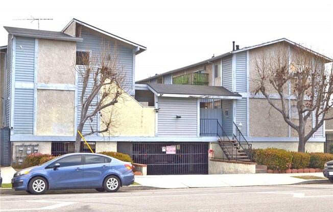 25602 BELLE PORTE AVE