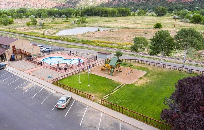 Red Cliff Apartments