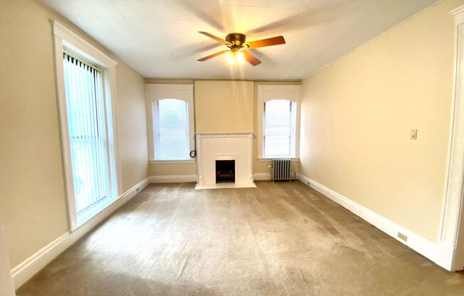 2 beds, 1 bath, 1,100 sqft, $1,444, Unit 5