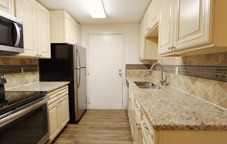 32 SILVER HL LN