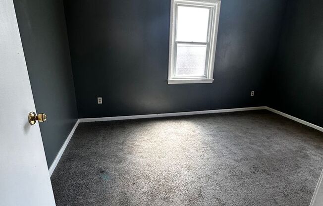 2 beds, 1 bath, $1,000